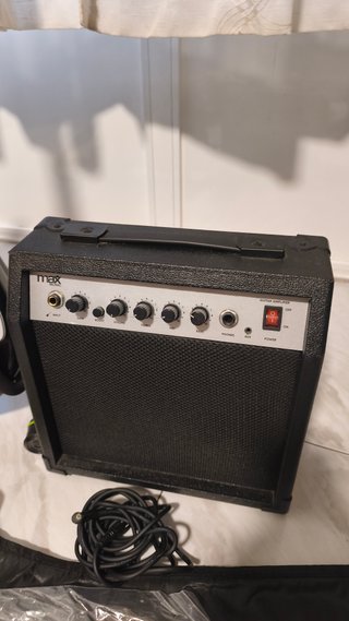 Guitarra Eléctrica + Amplificador
