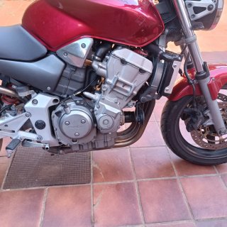 Honda Hornet 900 Roja