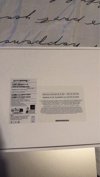 MACBOOK AIR 13” M2