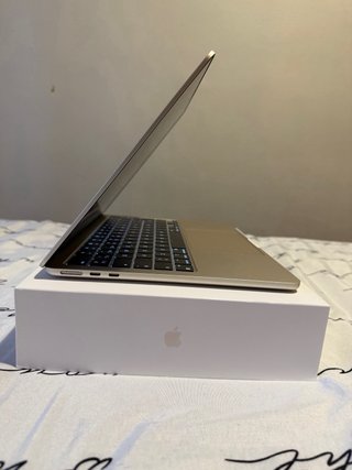MACBOOK AIR 13” M2