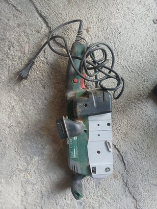 Lijadora Banda Bosch PBS 75 AE 750W + Maletín