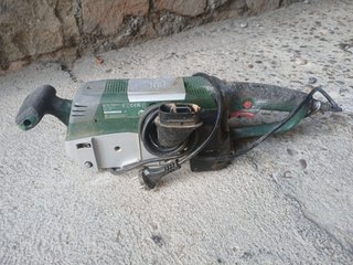 Lijadora Banda Bosch PBS 75 AE 750W + Maletín