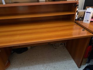 Mesa de oficina de madera y mueble