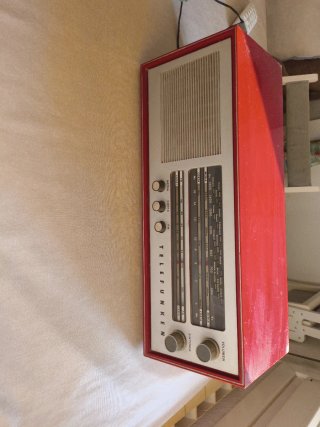 Radio Telefunken Antigua Roja