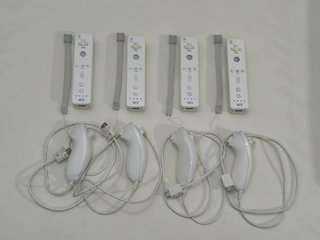 4 Mandos Wii + 4 Nunchuk Wii + 4 Correas