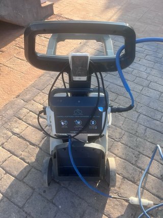 Robot Limpiafondos Piscina Dolphin 5