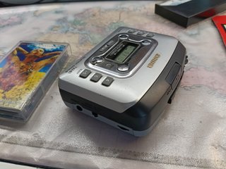 Walkman Aiwa Radio OK Cassette da revisionare