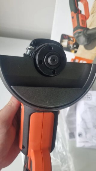 Smerigliatrice angolare BLACK+DECKER 18V