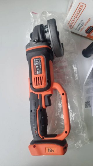 Smerigliatrice angolare BLACK+DECKER 18V