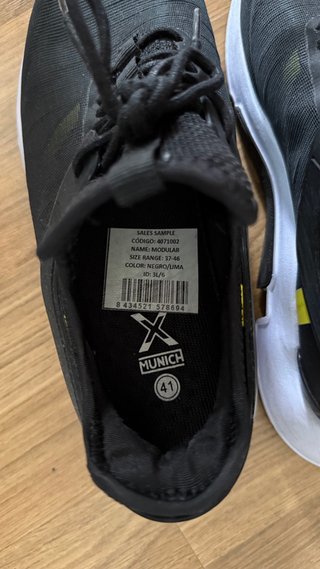 Zapatillas deportivas Munich negras y amarillas