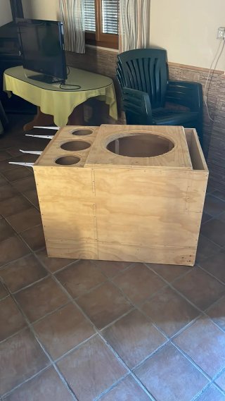 Cajón para altavoz de madera