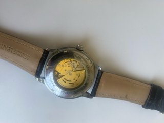 Reloj Winner Automático Negro y Dorado