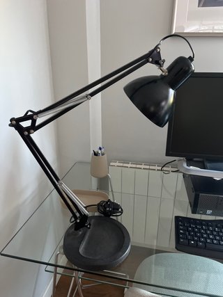 Flexo de Escritorio Ikea Negro