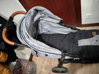 Silla de paseo Kinderkraft gris