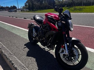 MV Agusta Dragster 800 Rosso