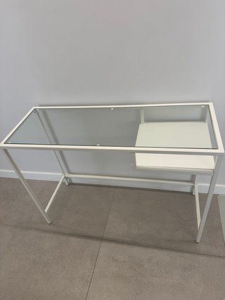 Mesa consola Ikea VITTSJÖ cristal y metal