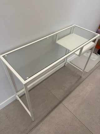 Mesa consola Ikea VITTSJÖ cristal y metal