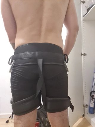 Arnés de escalada negro