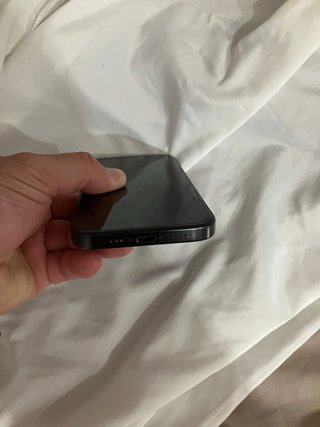 iPhone 15 Pro Negro Como Nuevo bateria 85%