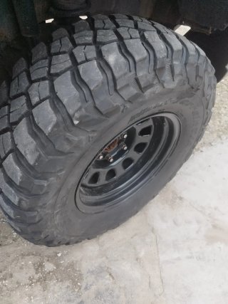 Neumático BFGoodrich Mud-Terrain 31x10.5 R15