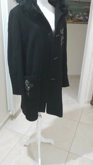 Cappotto lana vergine con cappuccio