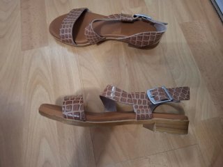 Sandalias piel marrón/beige T.39