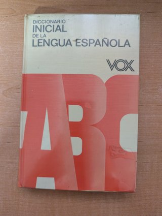 Libros/Cuentos/Diccionarios