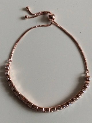 Pulsera ajustable con circonitas