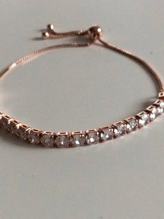 Pulsera ajustable con circonitas