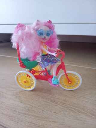Lote de figuras Enchantimals con mascotas, casa...