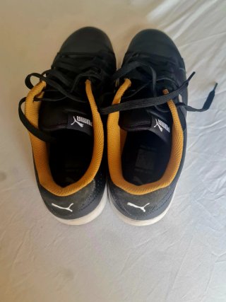 Zapatillas Puma Negras y Amarillas