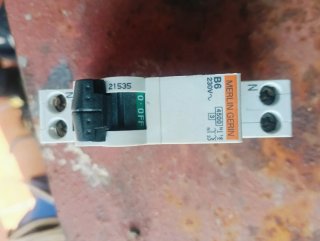 Magnetotérmico Merlin Gerin B6 6A DPN
