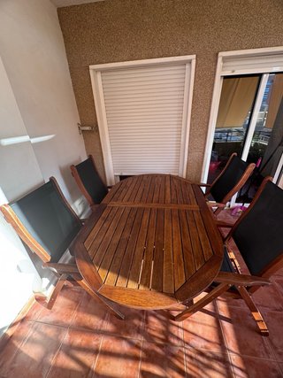 Mesa Terraza y Sillones Plegables Madera