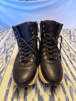 Botines Piel Carmela Trekking Negros