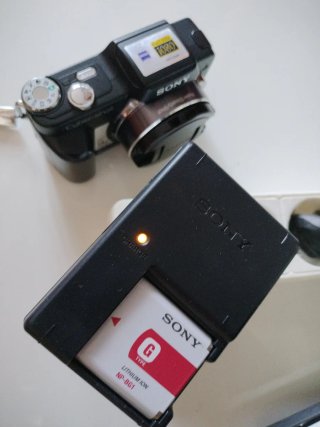 Sony Cyber-shot DSC-H3 Cámara Digital