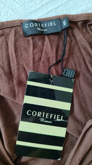 Top marrón chocolate de Cortefiel, talla S