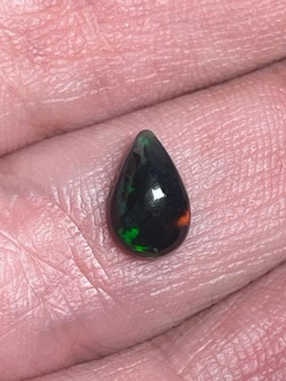 Opale etiope cabochon naturale