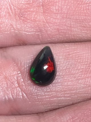 Opale etiope cabochon naturale