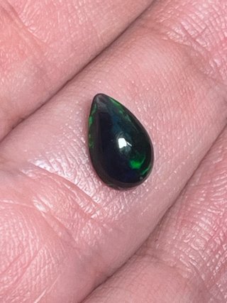 Opale etiope cabochon naturale