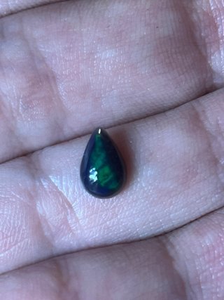 Opale etiope cabochon naturale