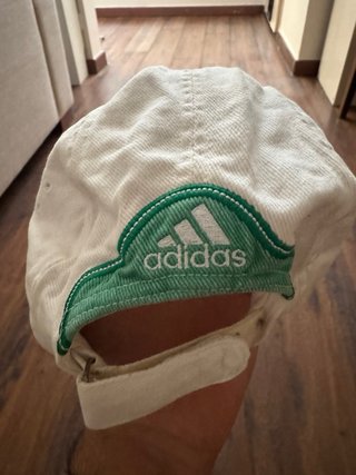 Gorro Adidas Blanco y Verde