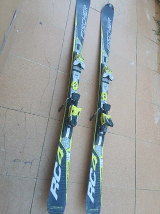 Esquís Fischer RC 160cm con fijaciones