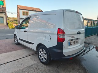 Ford Transit Courier 2022