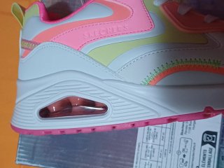 Tênis Skechers Edição Especial Feminino 38