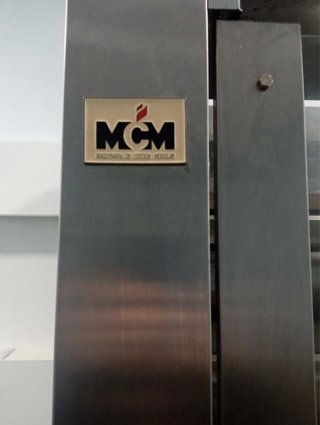 Máquina de pollos MCM