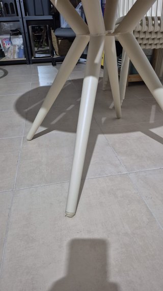 Set mesa y 4 sillas color crema (SKLUM) (color
