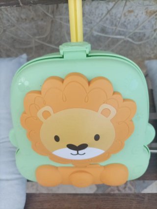 Mochila infantil rígida con ruedas