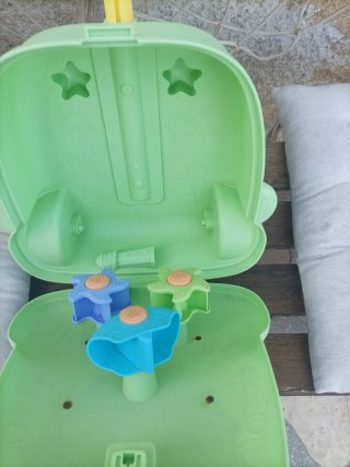 Mochila infantil rígida con ruedas
