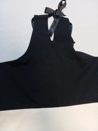 Vestido negro y blanco con lentejuelas