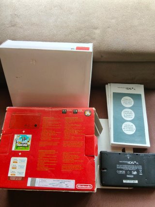 Nintendo DSi XL 25 Aniversario Roja